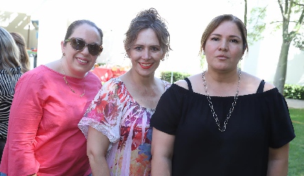  Graciela Muñoz, Tere Orozco y Gisela.