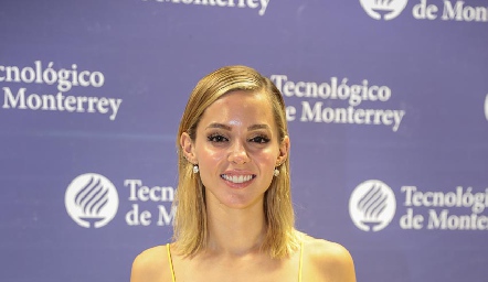  Mariana Rodríguez Cantú.