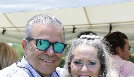  Ricardo Lozano y Patricia Meade de Lozano, abuelos de Mau.