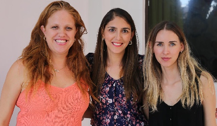 Elisa Vilet, Fernanda Valdes y Daniela Borbolla.