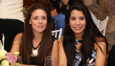  Patricia Nava y Gaby Carrillo.