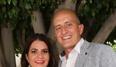 Gabriela Suárez de Sarquis y Mauricio Sarquis.