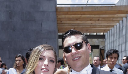  Acompañaron a los novios.