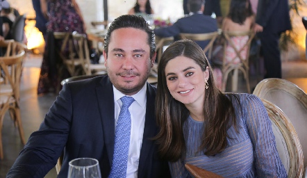 Ángel Torres y Vero Romero.