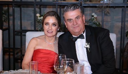  Conchita Gutiérrez y José Luis Torre, papás de la novia.