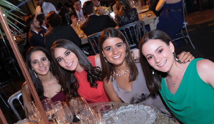 Valentina Gameros, Sofía Hernández, Isa Pizzuto y Ana Sofía Patiño.