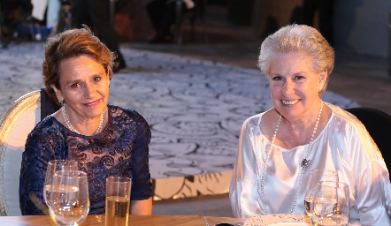 Patricia Veringo y María Elena.