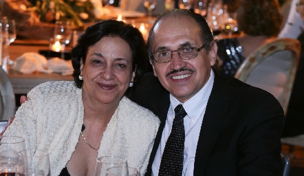 Patricia y Manuel Aranzúa.