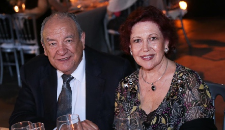  José y María de Lourdes.
