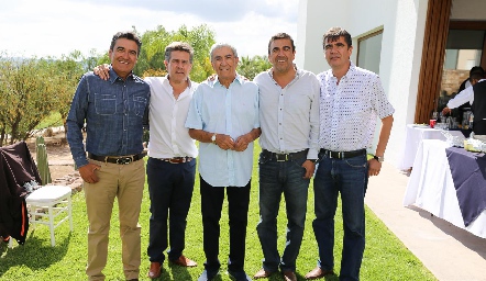 Giva Galván con sus hijos Gilberto, Galo, Gerardo y Gonzalo Galván.