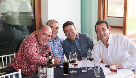  Rafael Olmos, Gerardo Serrano, Gilberto Galván y Polo Córdova.
