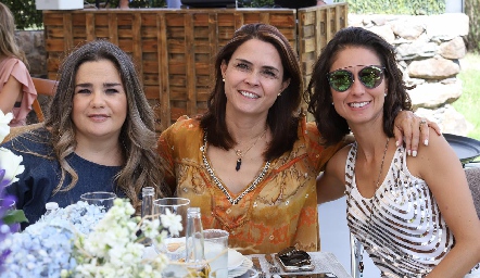  Cecilia Compean, Fernanda Félix y Anel Ávila.