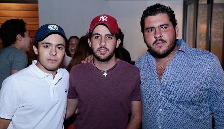 Diego González, Max y Emilio Gómez.