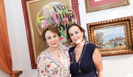  Lourdes y Maricarmen López Palau.
