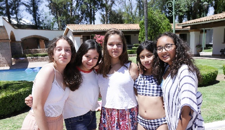 Amigas.