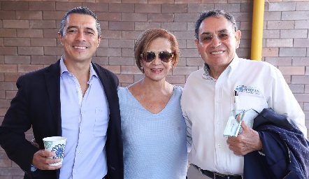  Carlos Mier, Marcela Padrón y Jesús Rosillo.