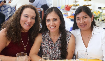  Laura Vargas, Laura Morales y Elena Hernández.