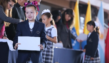 Entrega de reconocimientos a los alumnos del Instituto Andes.