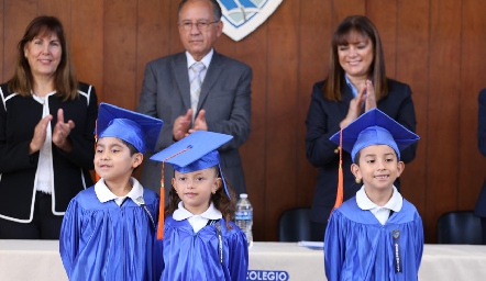 Entrega de reconocimientos a los alumnos de Kinder del Colegio Areté.