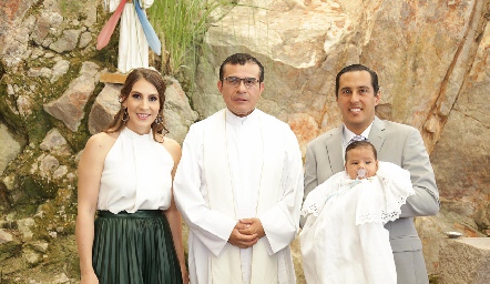  Ceci Castelo, Padre Chava, Juan Pablo y Juan Pablo Ramírez.