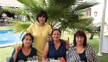  Rosa Laura Guerrero, Teresa Guerreo, Eugenia Zarandona y Mary Carmen Guerrero.