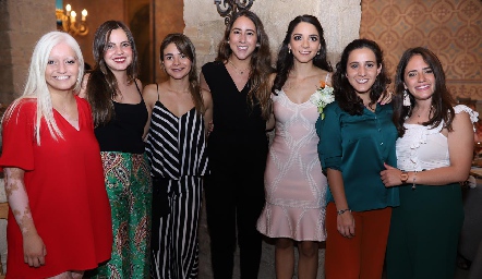 María José Zárate, Marisol Cabrera, Lore Navarrete, Diana Olvera, Sofía Álvarez, María Lavín y Ale Ascanio.