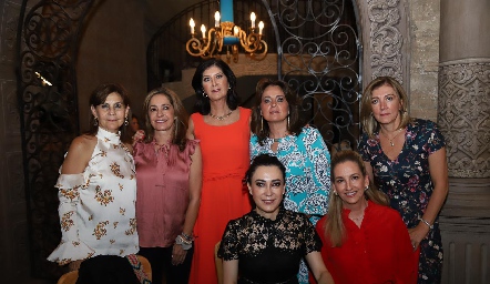  Luchi Castelo, Patricia Gaviño, Marus Hernández, Maru Martínez, Ana Lorca, Liliana Meza y Elizabeth Eichelmann.