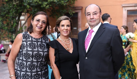  Marcela Rangel, Martha Elena Muñiz y Fernando López.