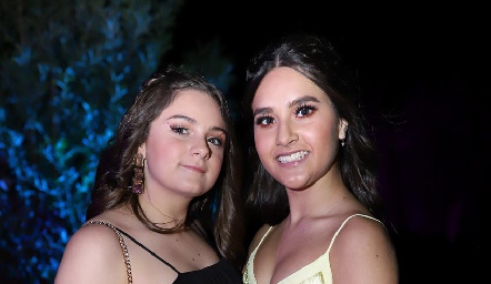  Daniela Odriozola y Camila Garza.