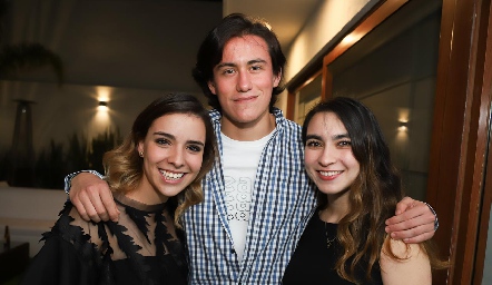  Cecilia Valle, Edgardo de la Torre y Claudia Rocha.