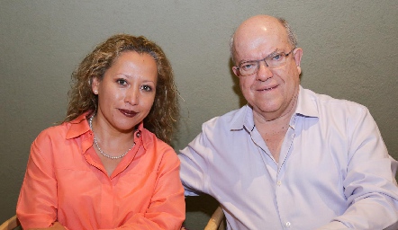  Sandra Ibarra y Enrique Caballero.