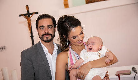 José Luis Villaseñor y Marcela Díaz Infante con su hijo José María.