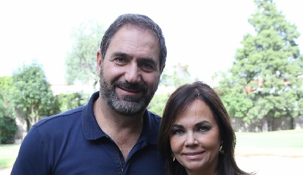  Luis Mahbub y Elsa Tamez de Mahbub.