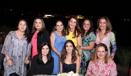  Claudia Álvarez, Adriana González, Laura Álvarez, Tessy Gordoa, Coco Leos, Natalia Sáenz de Gordoa, Martha Aldrett, Andrea Lorca y Cuca Arauz.