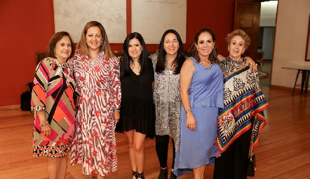  Martha Lee, Cuca Arauz, Martha Aldrett, Claudia Álvarez, Laura Álvarez y Laura Muñiz.