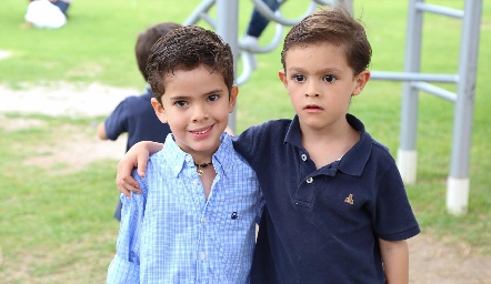 Amigos.
