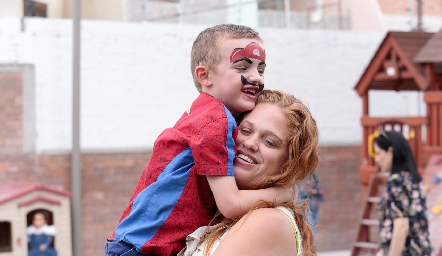  Eduardo Gouyonnet con su mamá Elisa Vilet de Gouyonnet.