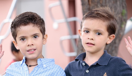  Diego y Sebastián.