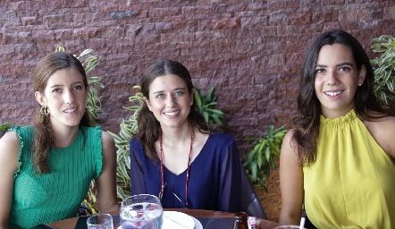  Clarisa Abella, Vero Abud y Natalia Rodríguez.