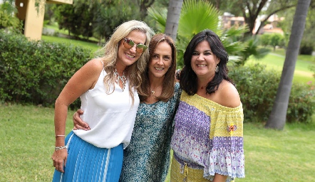  Claudia Quiroz, Laura del Villar y Cynthia Sánchez.