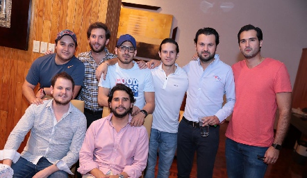  Mauricio Suárez, Andrés Torres, Arturo Hernández, Mauricio Ramírez, Yuri Mézquida, José Iga, Eduardo Perogordo y Rodrigo Mercado.