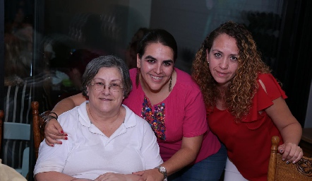  Lola Berrueta, Alejandra Requenense y Sofía Vargas.