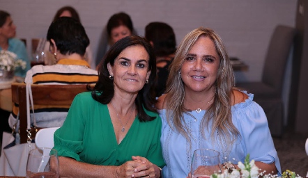  Carmen Zapata y Ana Clara Bárcena.