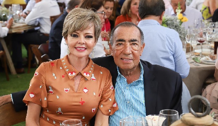  Luz Estela Gómez y Oscar Chevaile.