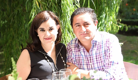  Leticia Pérez y Mario del Valle.