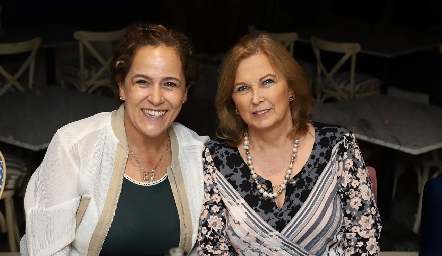  Mireya Martínez e Isabel Narváez.