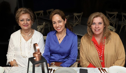  Martha Villalobos, Ana Luisa Acosta y Benilde Díaz Infante.