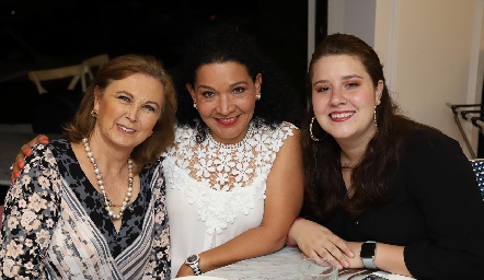  Isabel Narváez, Gabriela Becerra y Gaby Somohano.