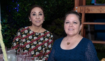  Paula Cosío y Elizabeth Hernández.