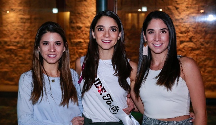 Isa, Sofía y Lulú Álvarez.